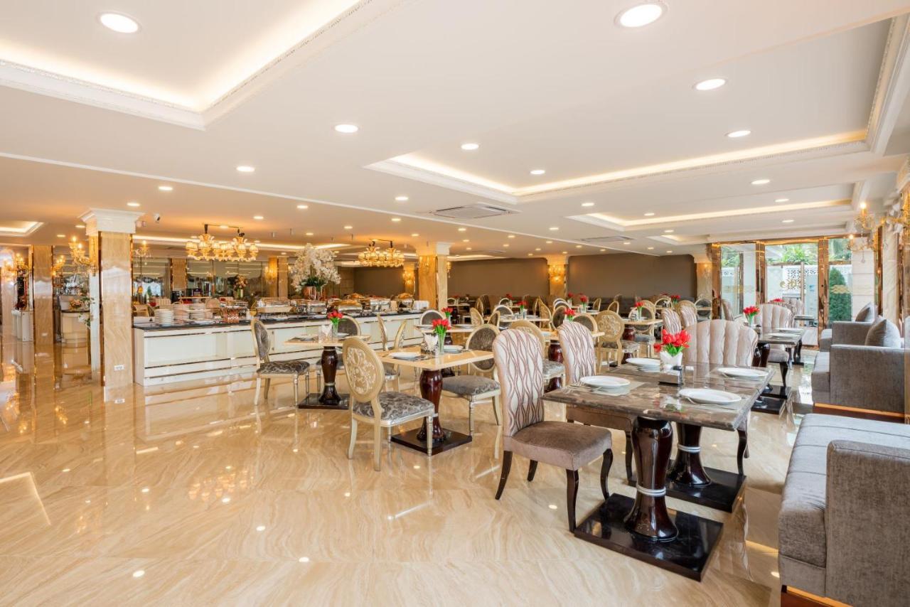 Lk Emerald Beach - Sha Extra Plus Pattaya Dış mekan fotoğraf The restaurant
