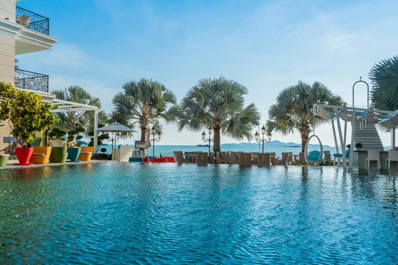 Lk Emerald Beach - Sha Extra Plus Pattaya Dış mekan fotoğraf Infinity pool at the hotel