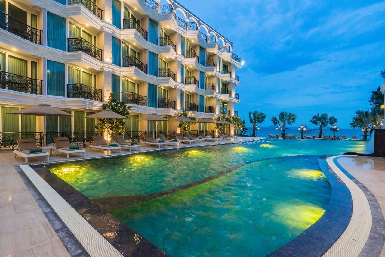 Lk Emerald Beach - Sha Extra Plus Pattaya Dış mekan fotoğraf The Royal